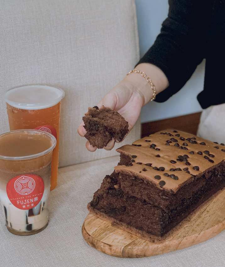 馥珍圓推薦 台北下午茶手搖店 巧克力古早味蛋糕 新鮮出爐 | sansan小矮人走跳日記