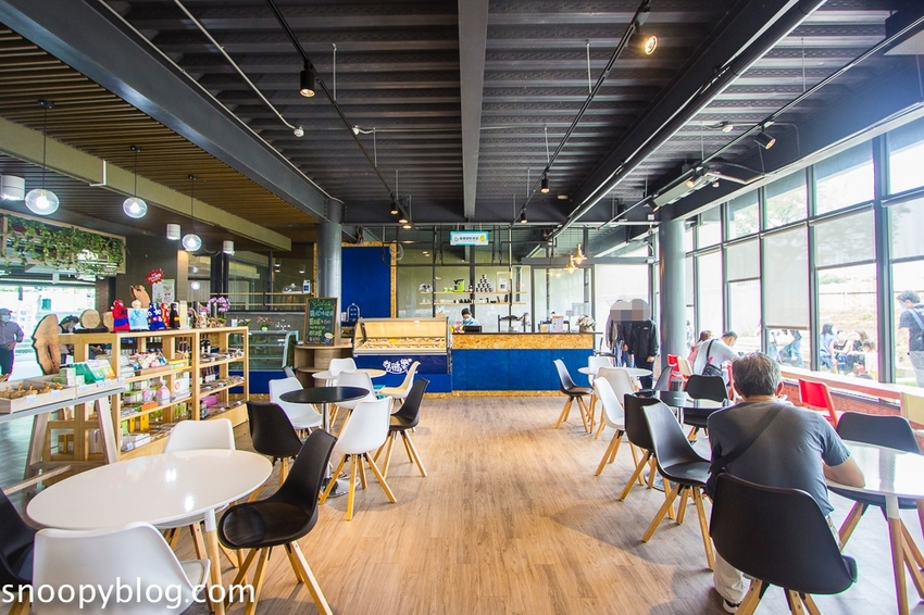 【雲林景點】斗六親子景點｜鵝童樂園～免門票好好拍，旋轉飛天鵝、飛天鵝溜滑梯、兒童戲沙池、愛鵝樂親子餐廳