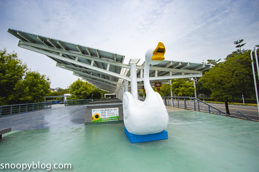 【雲林景點】斗六親子景點｜鵝童樂園～免門票好好拍，旋轉飛天鵝、飛天鵝溜滑梯、兒童戲沙池、愛鵝樂親子餐廳