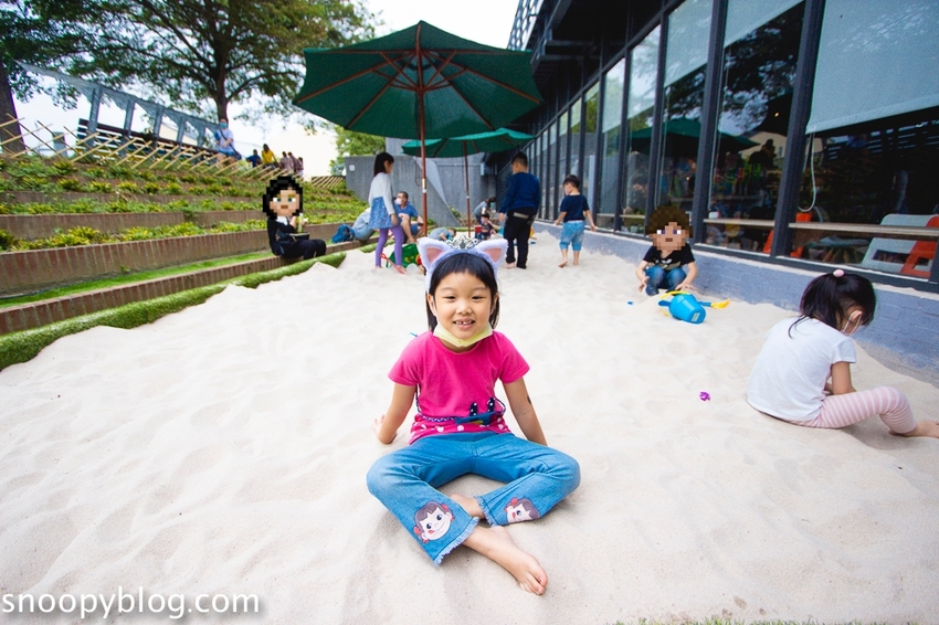 【雲林景點】斗六親子景點｜鵝童樂園～免門票好好拍，旋轉飛天鵝、飛天鵝溜滑梯、兒童戲沙池、愛鵝樂親子餐廳