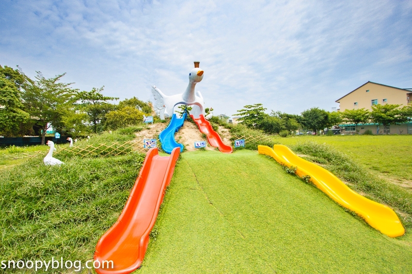 【雲林景點】斗六親子景點｜鵝童樂園～免門票好好拍，旋轉飛天鵝、飛天鵝溜滑梯、兒童戲沙池、愛鵝樂親子餐廳