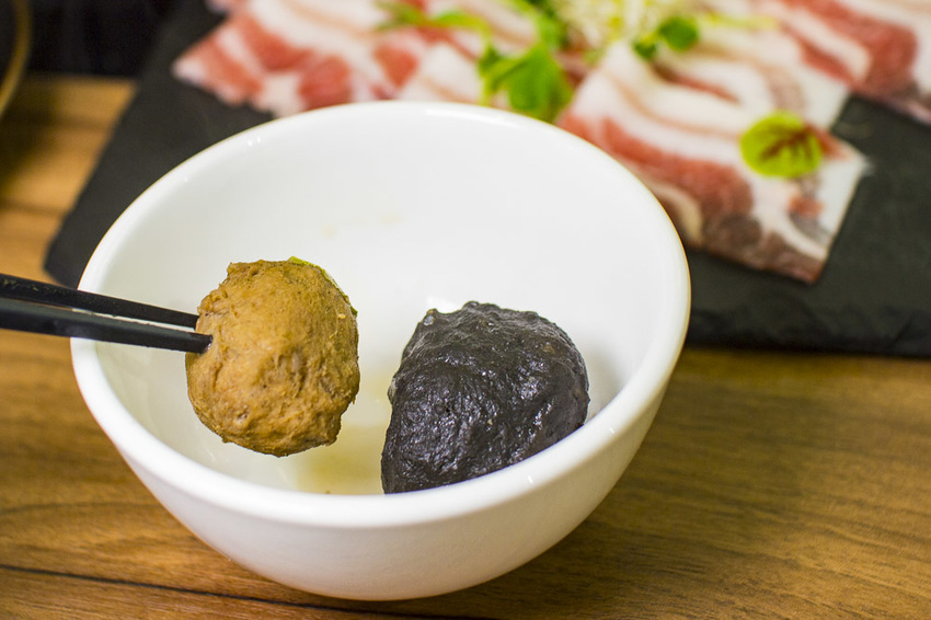 【台北美食】松山南京三民火鍋｜原火鍋Yuan Hot Pot～松山網美火鍋店，使用天然食材、吃得到食物的原始鮮味