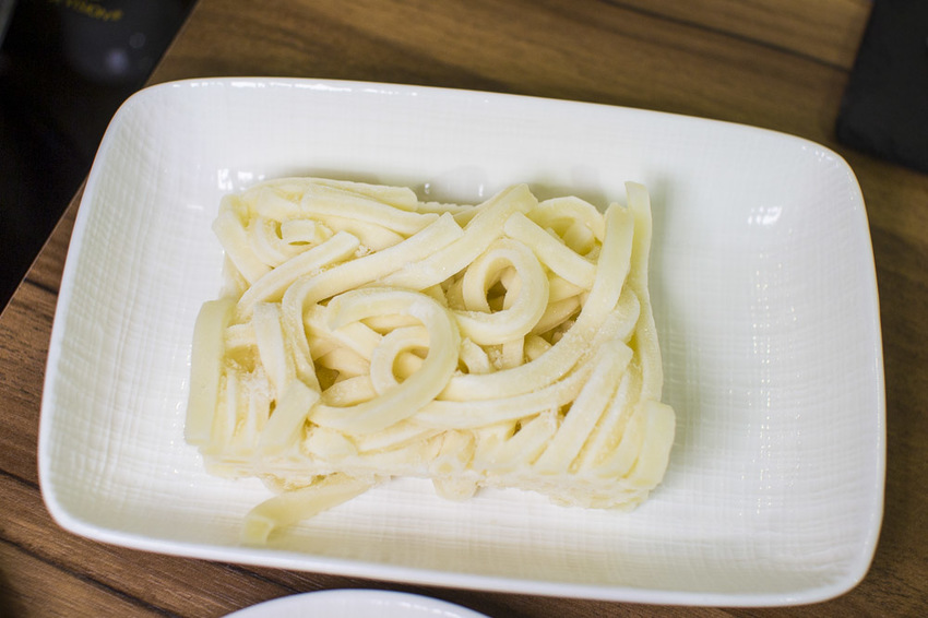 【台北美食】松山南京三民火鍋｜原火鍋Yuan Hot Pot～松山網美火鍋店，使用天然食材、吃得到食物的原始鮮味