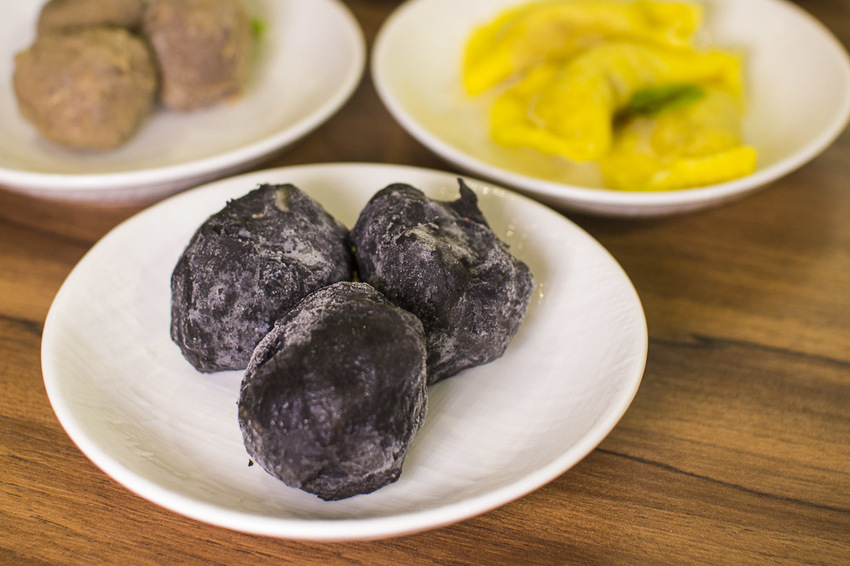 【台北美食】松山南京三民火鍋｜原火鍋Yuan Hot Pot～松山網美火鍋店，使用天然食材、吃得到食物的原始鮮味