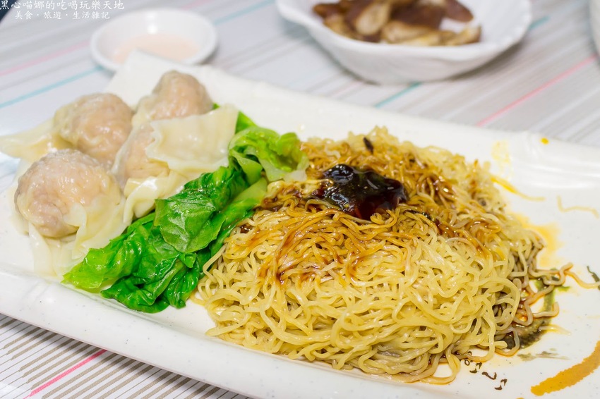 高雄苓雅︱巧來香港雲吞麵　蝦脆肉鮮大雲吞，小貴卻飽滿實在的港式好味道！