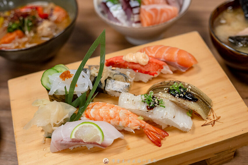 藏在巷弄的生魚片丼飯，附的味噌湯裡的魚肉也太多了，有夠便宜也有夠好吃｜布雷克出走旅行視界