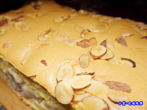 紫戀芋頭-蛋金固古早味蛋糕 (4).jpg