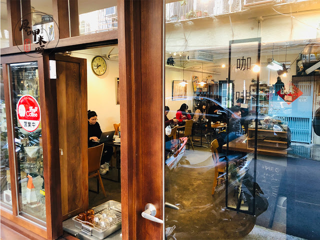 【厚呷米呀│新北板橋】咖啡調進所自家烘焙 (COFFEE COLLECTION) 秘巷咖啡不私藏/老闆功力獨到單品咖啡好喝/公園旁老房文青風另收藏多款老式相機/來這裡安靜地享受午後吧!