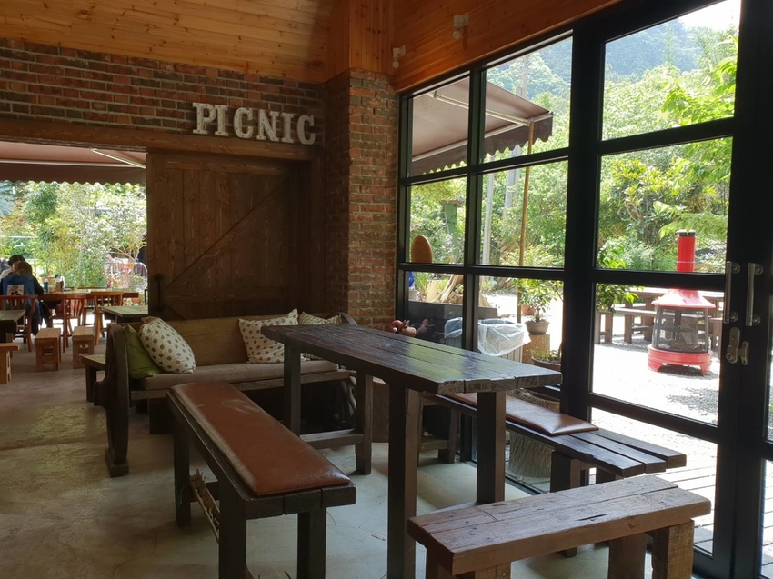 【新竹.北埔】森窯have a picnic。森林系野餐行程阿貓阿狗都可以帶去。各類窯烤比薩+咖啡