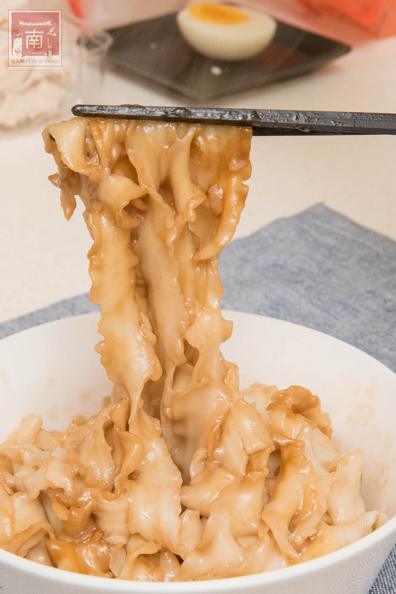 【台南美食】農會出產品質保證|寬版鹽水意麵就要吃這家|鹽水限定帥哥番茄果乾|日曬乾燥保存容易|大人小孩都愛吃~~鹽水日曬意麵、鹽水鹽地帥哥番茄 - 南人幫