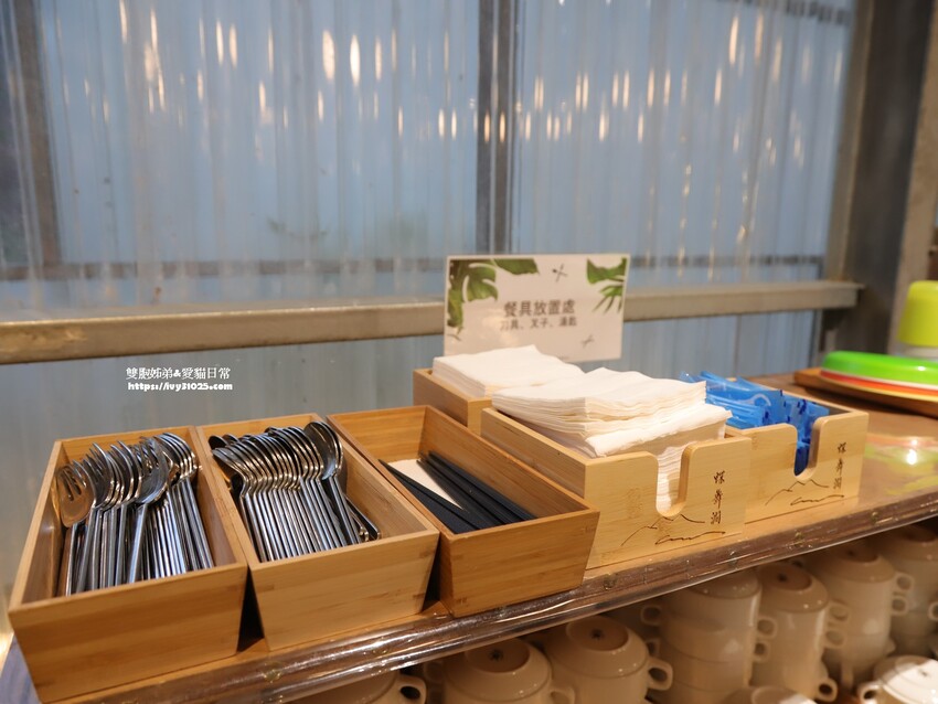 全台最多花旗木包圍的美濃  蝶舞澗  豪華露營帳篷一泊三食在地食材