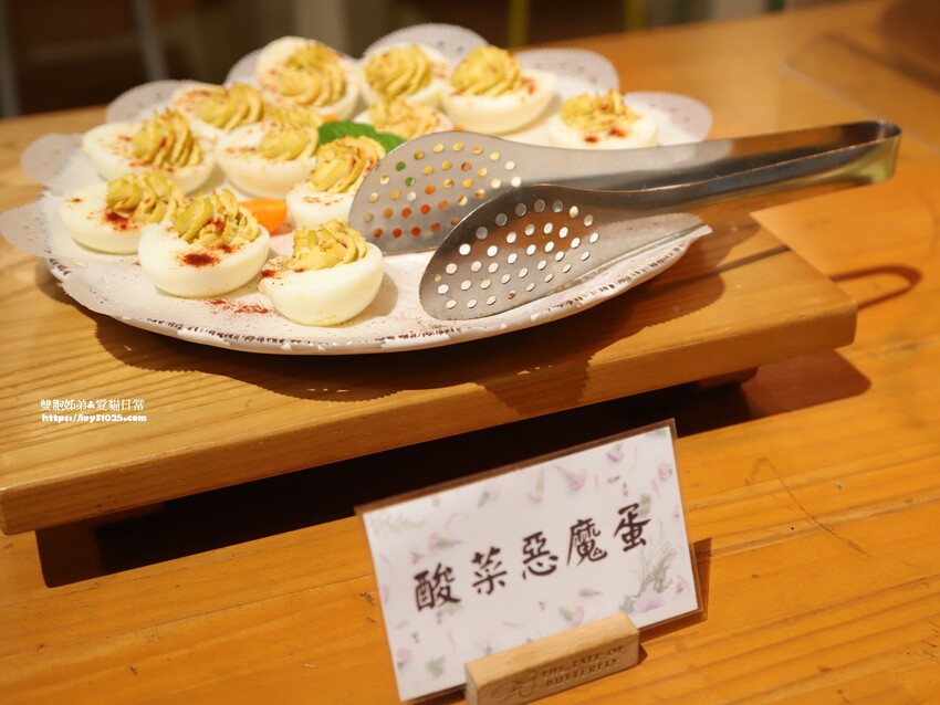 全台最多花旗木包圍的美濃  蝶舞澗  豪華露營帳篷一泊三食在地食材