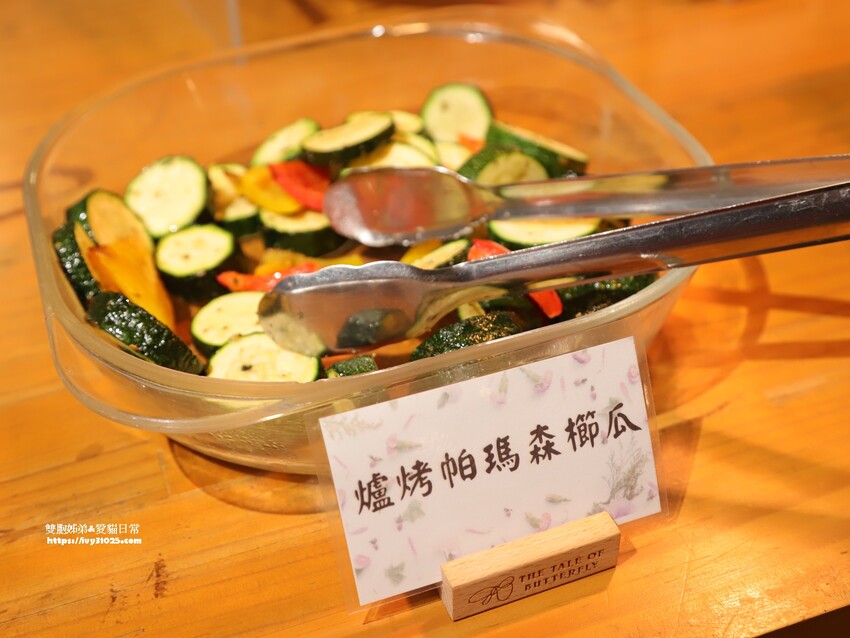 全台最多花旗木包圍的美濃  蝶舞澗  豪華露營帳篷一泊三食在地食材