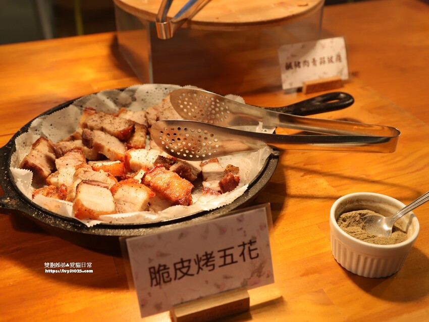 全台最多花旗木包圍的美濃  蝶舞澗  豪華露營帳篷一泊三食在地食材