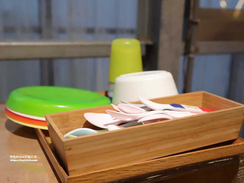 全台最多花旗木包圍的美濃  蝶舞澗  豪華露營帳篷一泊三食在地食材