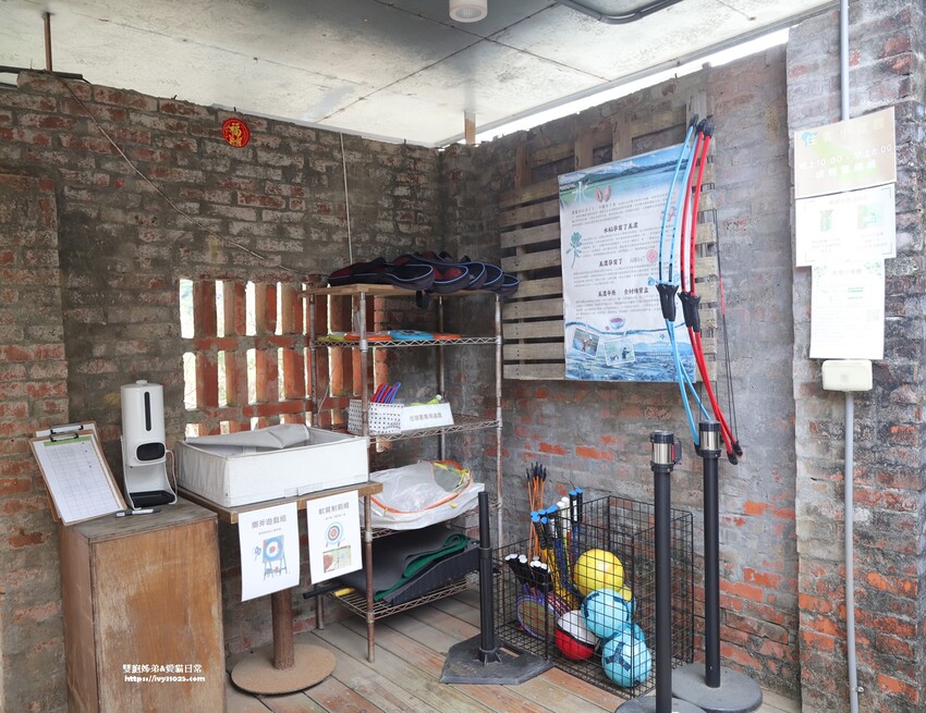 全台最多花旗木包圍的美濃  蝶舞澗  豪華露營帳篷一泊三食在地食材