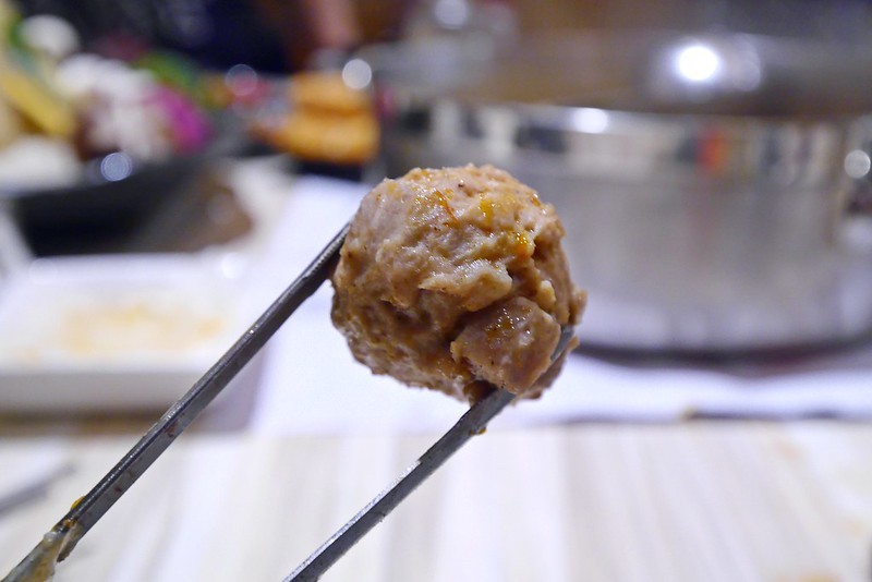 嘉義火鍋｜洪昌麻辣鴛鴦火鍋