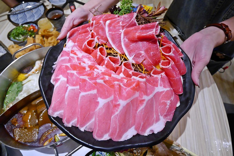 嘉義火鍋｜洪昌麻辣鴛鴦火鍋