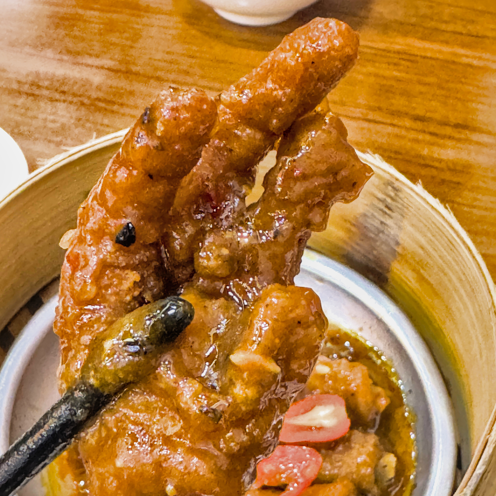 高雄平價港式料理推薦!饕煲港式食堂必吃百元煲仔飯、腸粉,一秒到香港。
