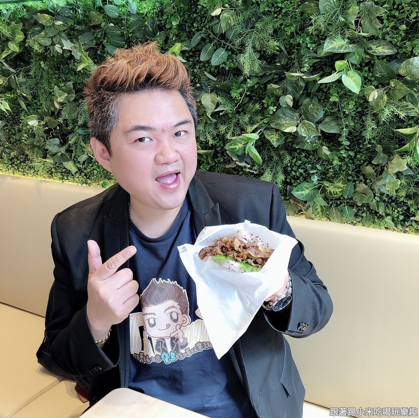 新竹機器人送餐就在摩斯漢堡遠東sogo新竹店！(營業時間地址電話) - 跟著踢小米吃喝玩樂趣