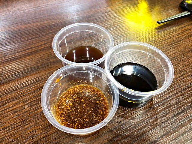 【台中 南屯】水流道-台式水流麵👉$199流水麵吃到飽,+$30搭主餐很划算,麵條有三種醬料,口味看個人喜好,好玩有趣成分居多!