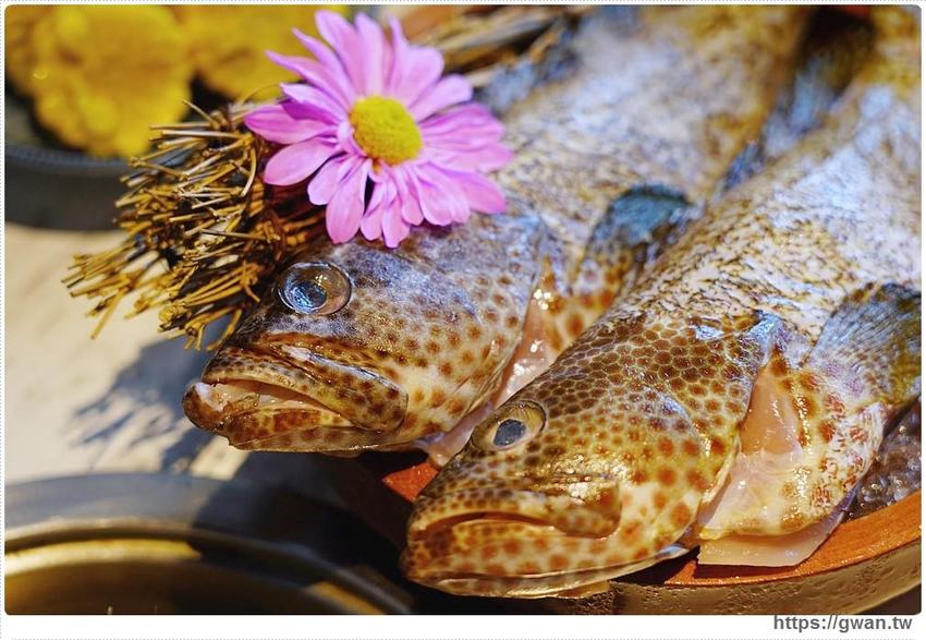 台中新開火鍋店，霸氣100隻蝦蝦端上桌，身份證有1、3、9再贈送花瓣松阪豬！