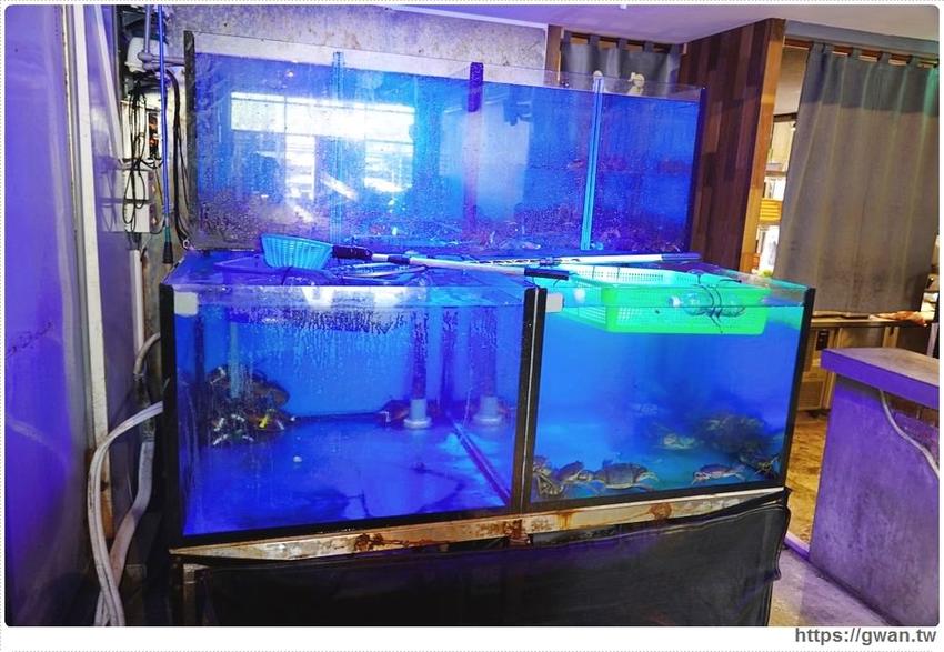 台中新開火鍋店，霸氣100隻蝦蝦端上桌，身份證有1、3、9再贈送花瓣松阪豬！