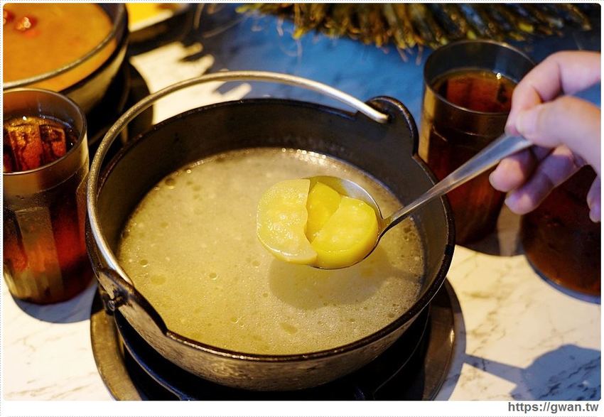 台中新開火鍋店，霸氣100隻蝦蝦端上桌，身份證有1、3、9再贈送花瓣松阪豬！