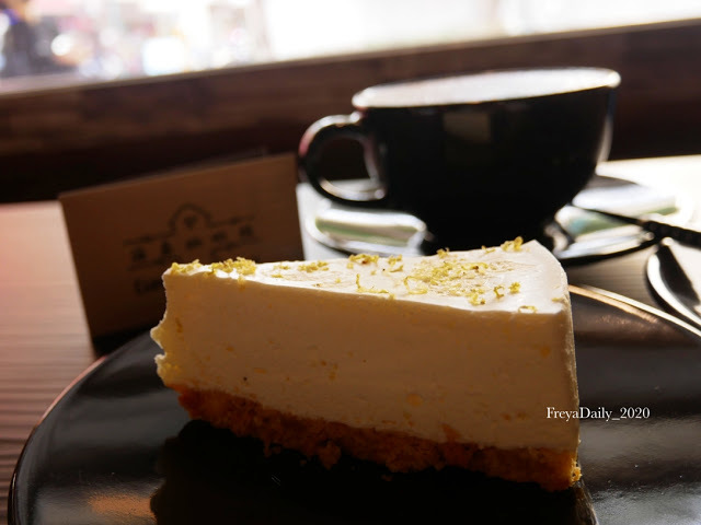 2019, Dec│海島咖啡館│走吧澎湖哪裡玩：澎湖馬公 寵物友善咖啡館 超可愛店貓坐檯