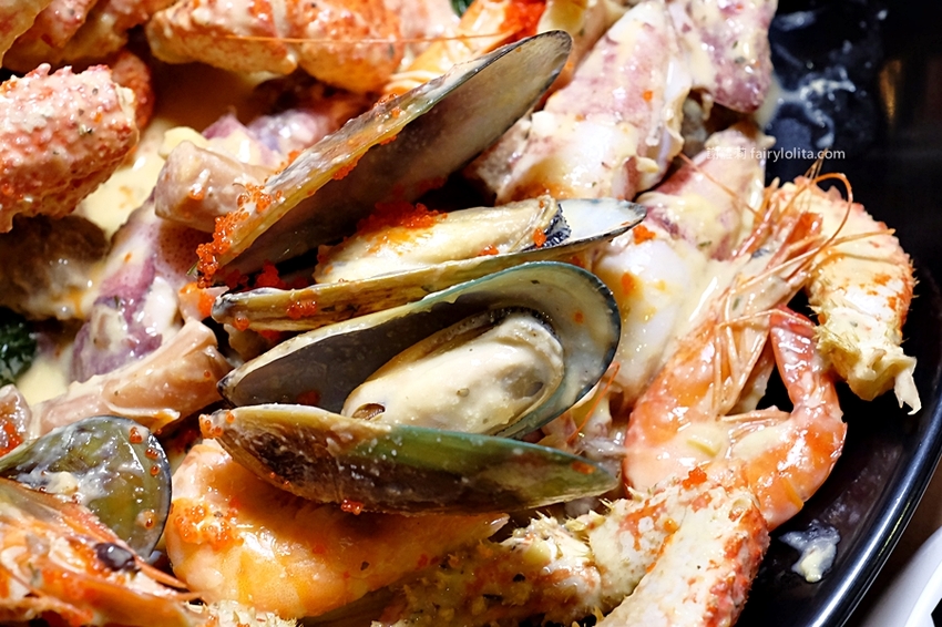 痛風不要看！雪蟹、季節螃蟹、霸氣大嗑近10種海鮮吃爽爽，期間限定錯過等明年！ @蹦啾♥謝蘿莉 La vie heureuse