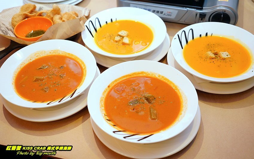 【桃園中壢】紅唇蟹KISS CRAB美式手抓海鮮．帝王蟹+炙燒牛排+海鮮鍋!