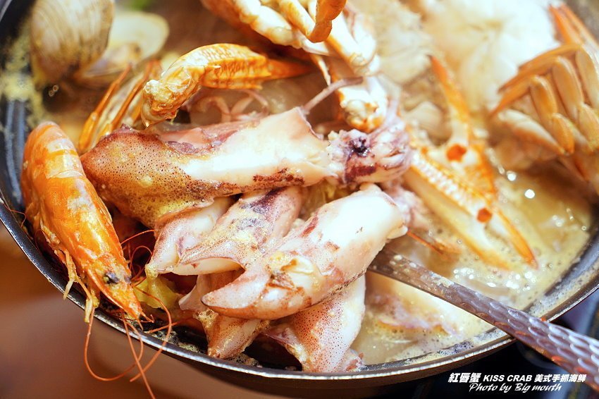 【桃園中壢】紅唇蟹KISS CRAB美式手抓海鮮．帝王蟹+炙燒牛排+海鮮鍋!