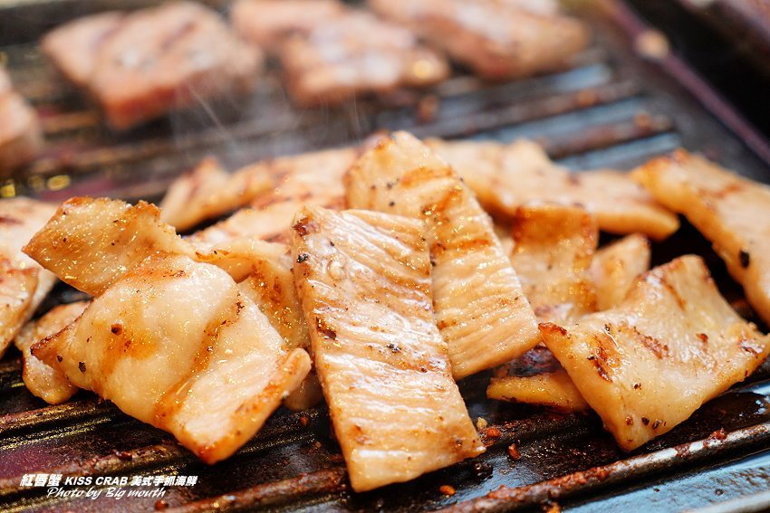 【桃園中壢】紅唇蟹KISS CRAB美式手抓海鮮．帝王蟹+炙燒牛排+海鮮鍋!