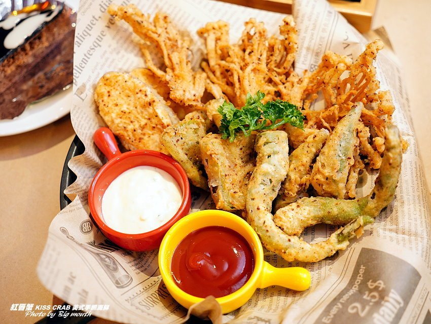 【桃園中壢】紅唇蟹KISS CRAB美式手抓海鮮．帝王蟹+炙燒牛排+海鮮鍋!