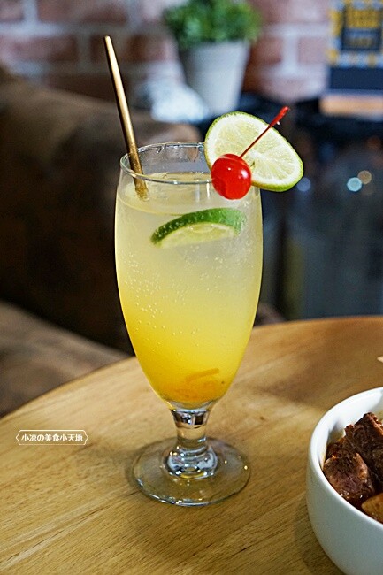 老饕帶你從早吃到晚,小資族聚餐新選擇!平價複合式餐酒館,多國料理美食,從早午餐一路吃到宵夜(近中國醫