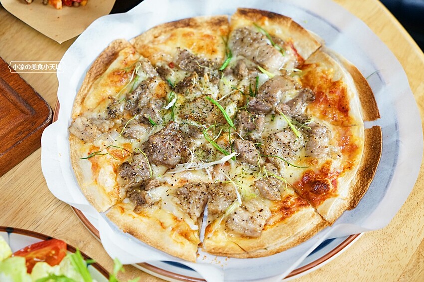 老饕帶你從早吃到晚,小資族聚餐新選擇!平價複合式餐酒館,多國料理美食,從早午餐一路吃到宵夜(近中國醫