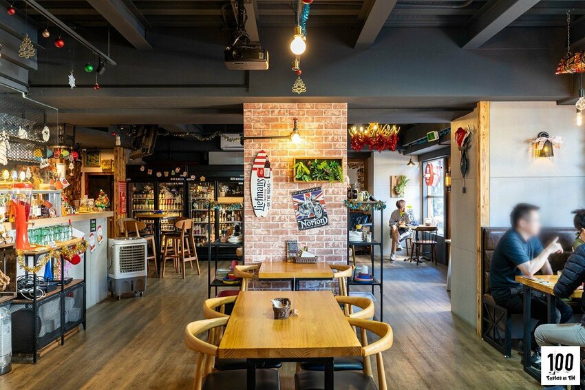 【台中北區美食】迷路 & Elk｜複合式餐酒館結合豐盛早午餐，網羅 200 種各國酒款，吃得到多樣化食材！ | 別墅裡的 100 種味道
