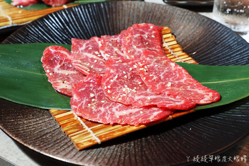 新竹燒肉推薦阿叔燒肉!被燒肉耽誤的炒飯店,平日中午也能吃火鍋燒烤!生日壽星優惠餐廳