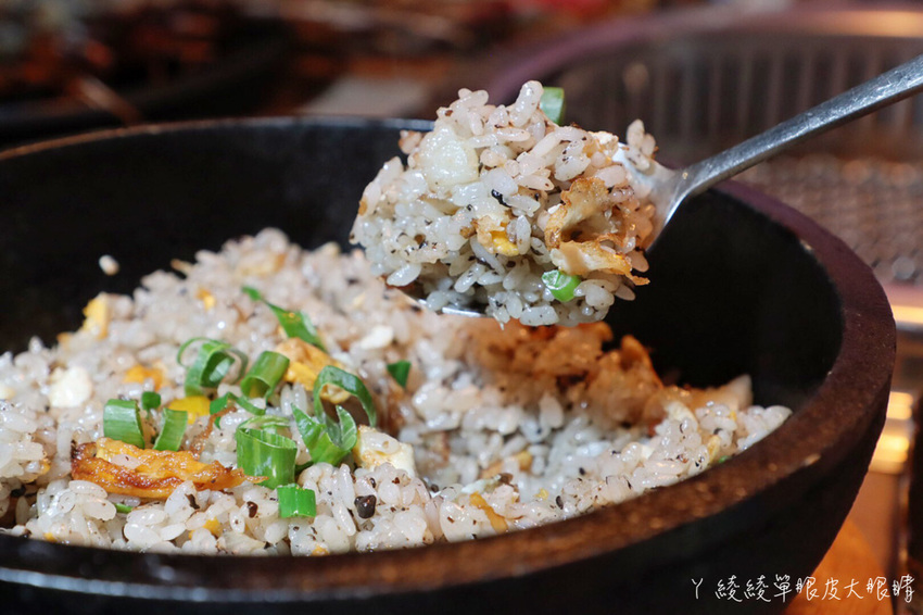 新竹燒肉推薦阿叔燒肉!被燒肉耽誤的炒飯店,平日中午也能吃火鍋燒烤!生日壽星優惠餐廳