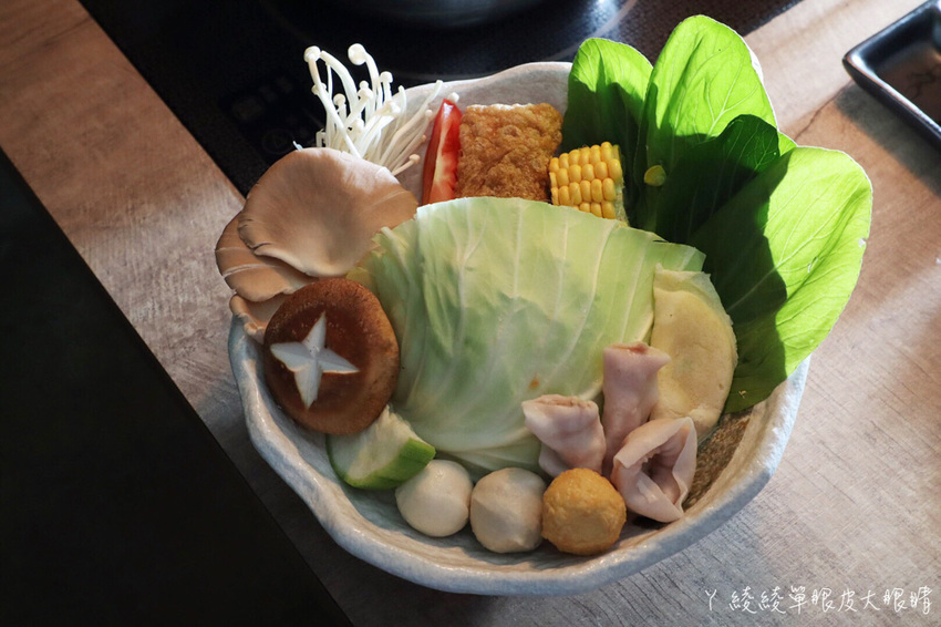 新竹燒肉推薦阿叔燒肉!被燒肉耽誤的炒飯店,平日中午也能吃火鍋燒烤!生日壽星優惠餐廳