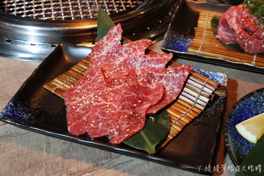 新竹燒肉推薦阿叔燒肉!被燒肉耽誤的炒飯店,平日中午也能吃火鍋燒烤!生日壽星優惠餐廳