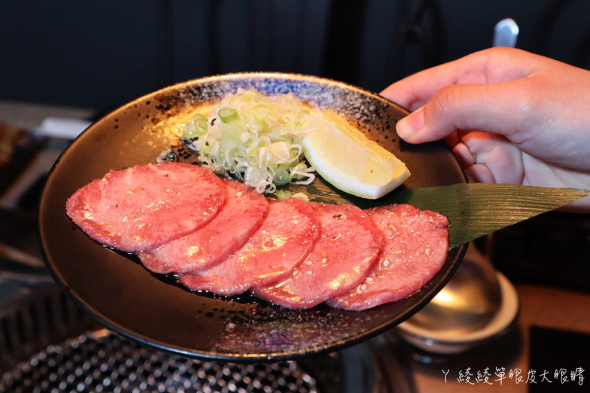 新竹燒肉推薦阿叔燒肉!被燒肉耽誤的炒飯店,平日中午也能吃火鍋燒烤!生日壽星優惠餐廳