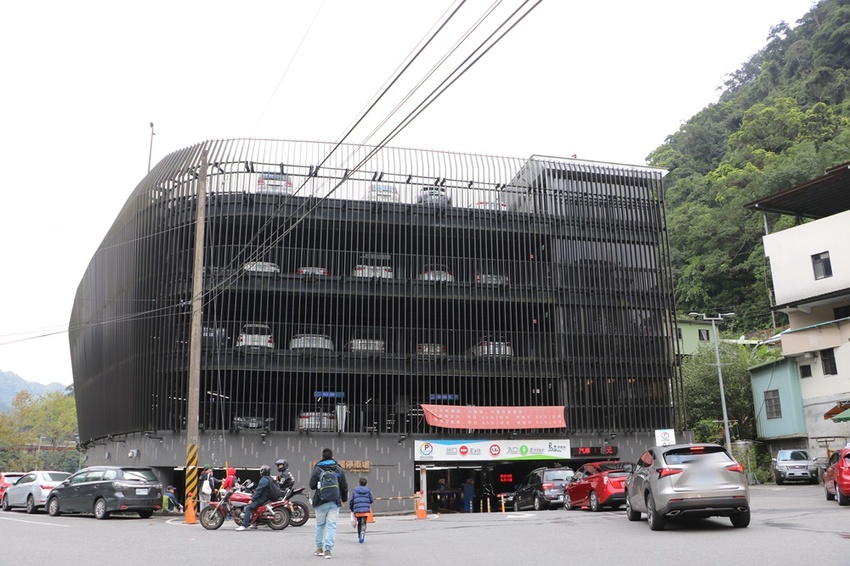 新北烏來住宿。烏來輕井澤溫泉旅館 平價溫泉飯店、鄰近烏來老街、烏來台車