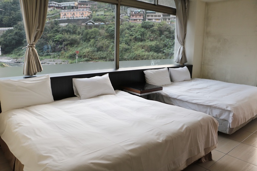 新北烏來住宿。烏來輕井澤溫泉旅館 平價溫泉飯店、鄰近烏來老街、烏來台車