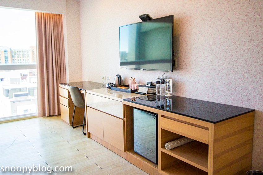 【台中一中商圈住宿】香榭驪舍大飯店～近商圈生活機能佳，網美打卡牆、彩繪藝術，充滿藝術氣息的飯店