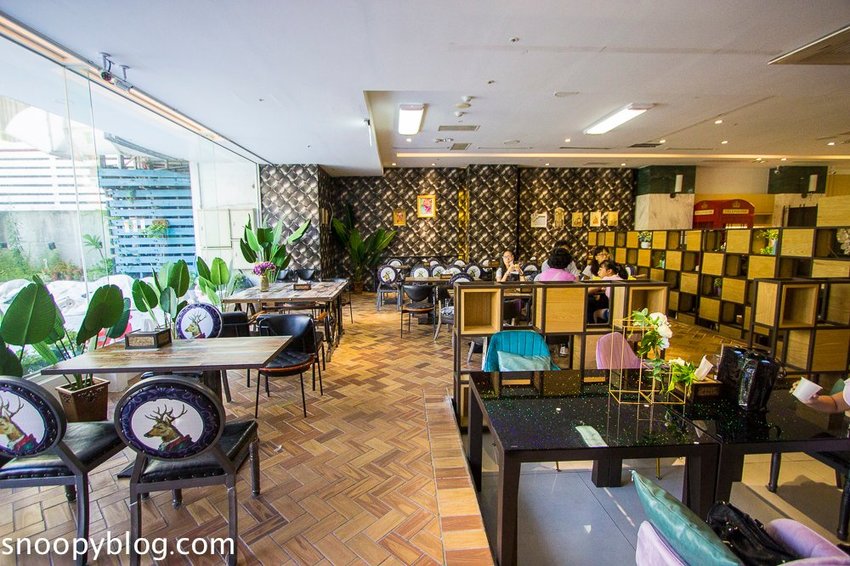 【台中一中商圈住宿】香榭驪舍大飯店～近商圈生活機能佳，網美打卡牆、彩繪藝術，充滿藝術氣息的飯店