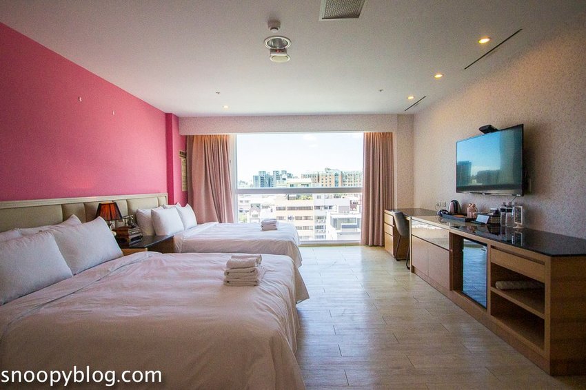 【台中一中商圈住宿】香榭驪舍大飯店～近商圈生活機能佳，網美打卡牆、彩繪藝術，充滿藝術氣息的飯店