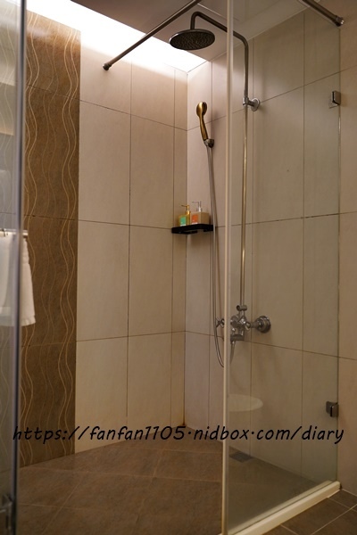 【台中住宿推薦】香榭驪舍大飯店 #一中街附近 #中國醫藥大學 #彩繪課程 #安心旅遊補助 (10).JPG