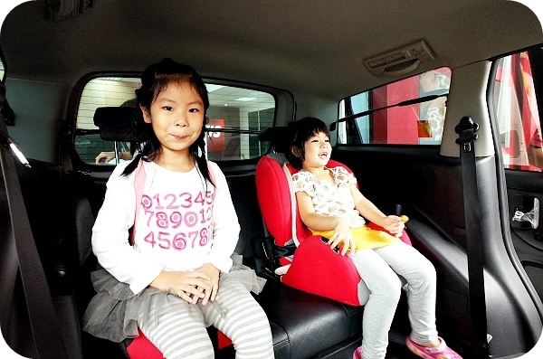 1413904305-4140873786