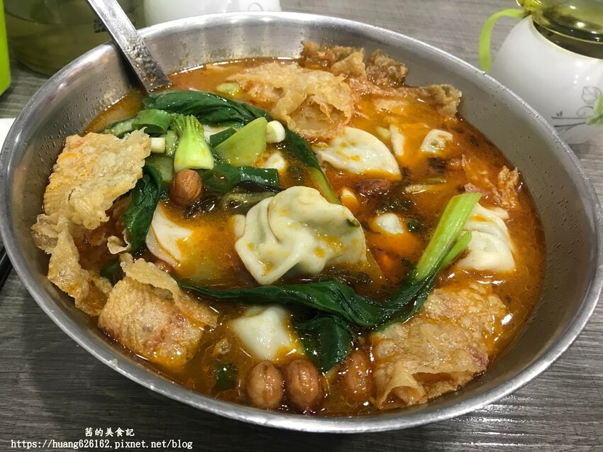 【台北萬華區 】萬華美食推薦『艋舺200螺螄粉』除螺螄粉好吃外,韭菜螺螄湯餃也很讚~